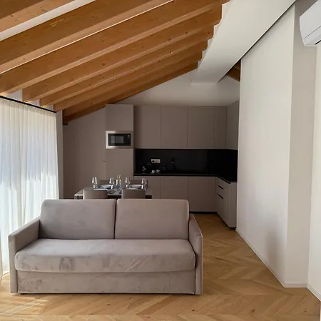 Palazzo Machiavelli Apartmán Terst